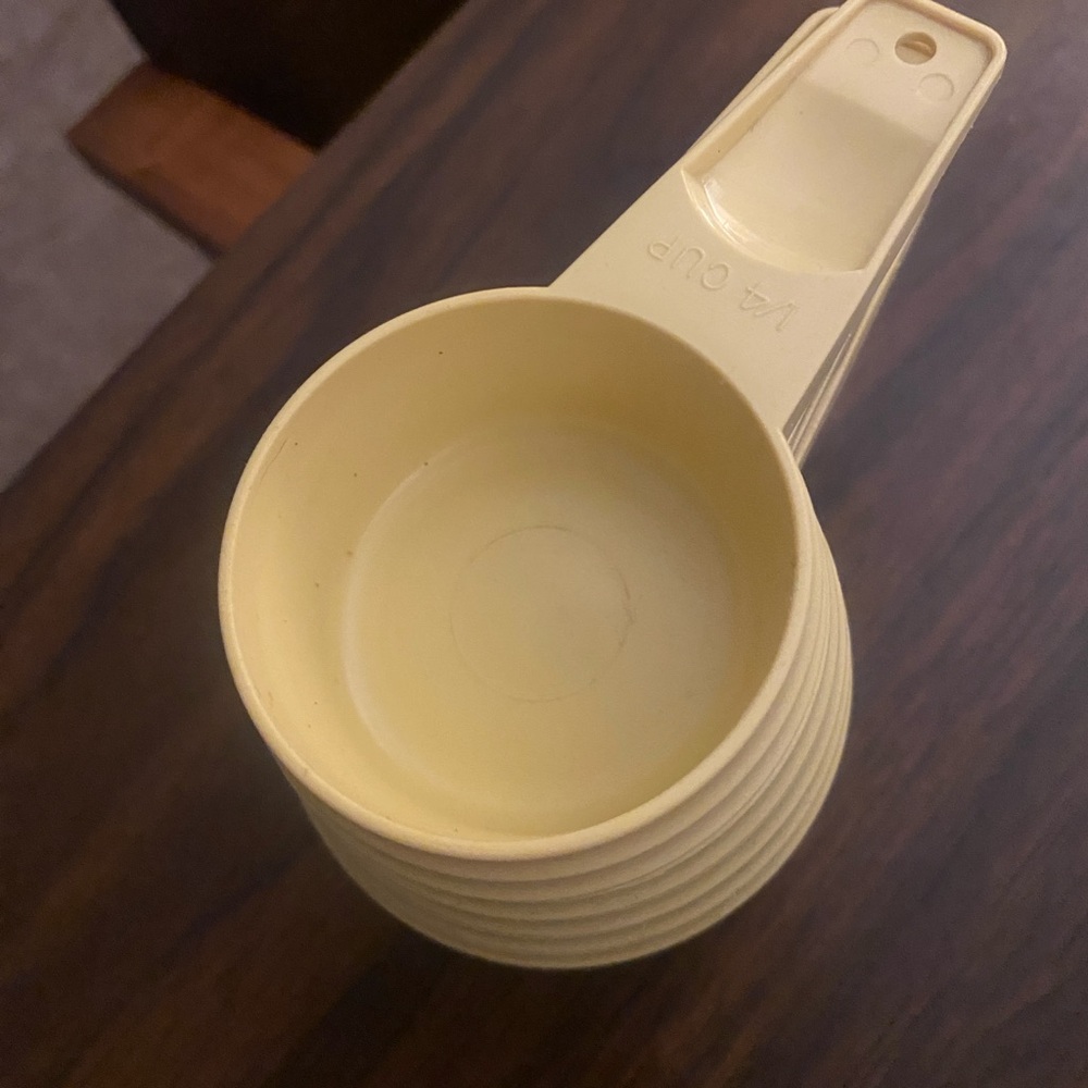 Yellow Measuring Cups Set - Picture 3 of 3